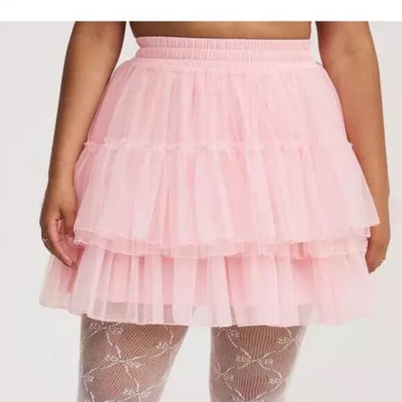 Torrid Plus Size 5 (5X) New Sexy Baby Pink Tiered Tulle Tutu Mini Skirt Cosplay - Picture 2 of 3